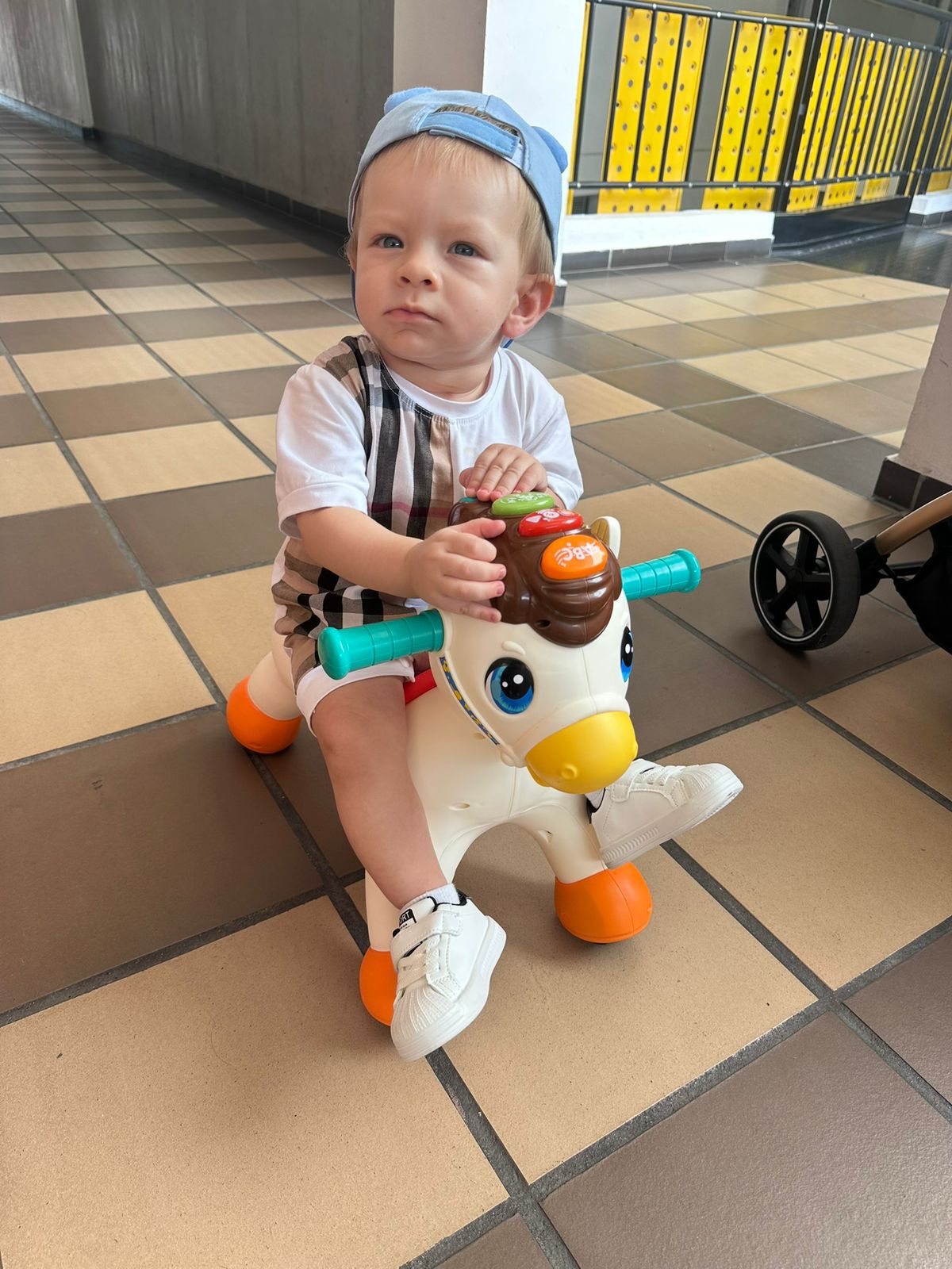 Miniatura 2 de CABALLO MECEDORA MUSICAL